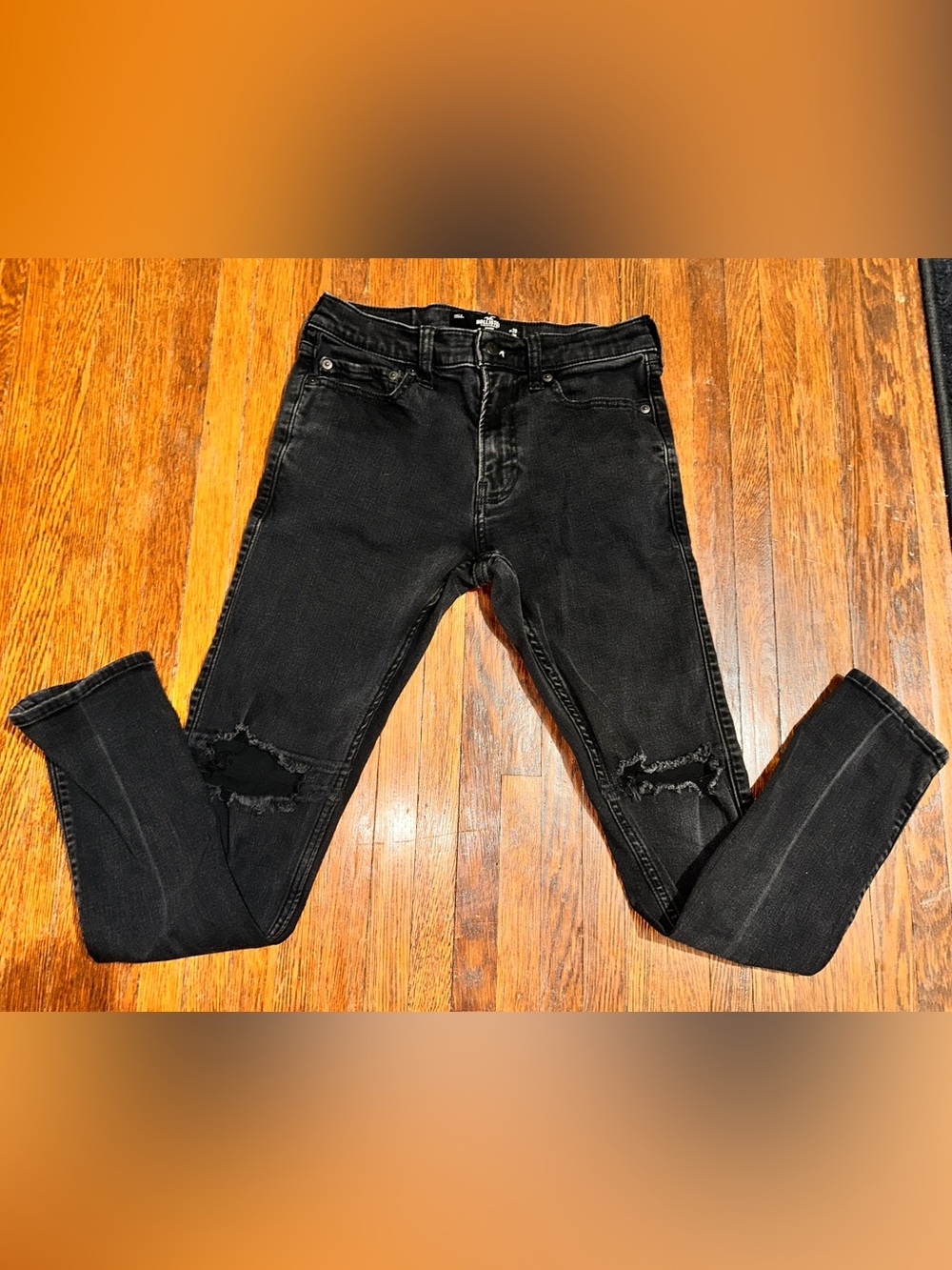 Women’s Hollister 29w Black Distressed Skinny Jeans
